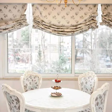 Riverside Elegance In The Heart Of 아파트 *