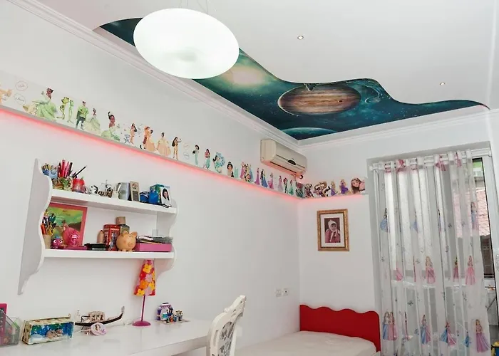 아파트 Riverside Elegance In The Heart Of